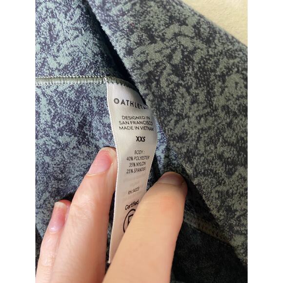 Athleta Black Green Print Cropped Leggins Sz XXS - Picture 3 of 3